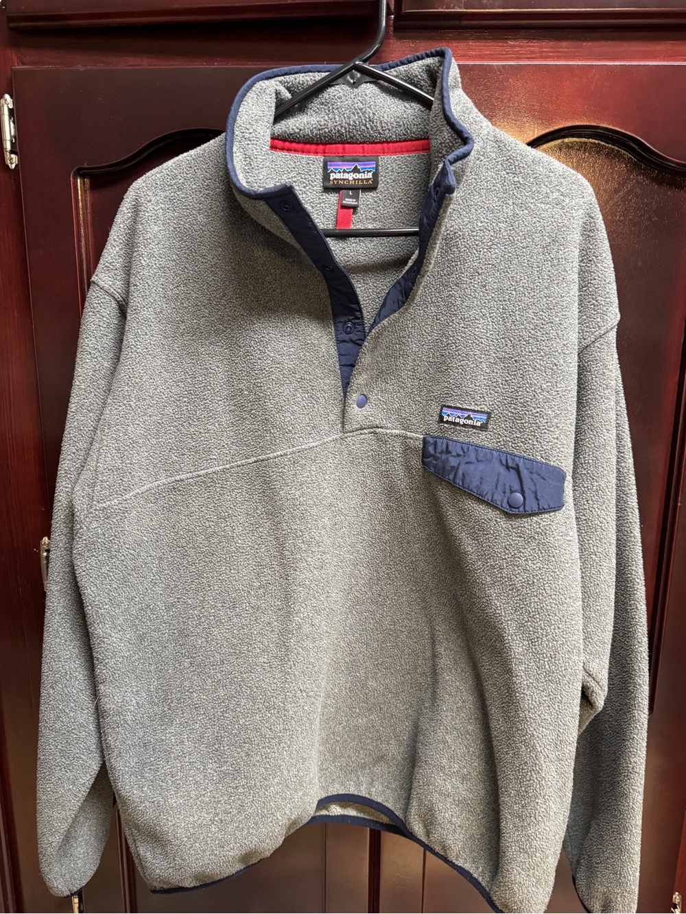 Patagonia Men’s Gray Fleece Pullover with Navy Trim